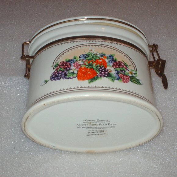 Knotts Berry Farm ceramic advertising canister - Picture 6 of 9